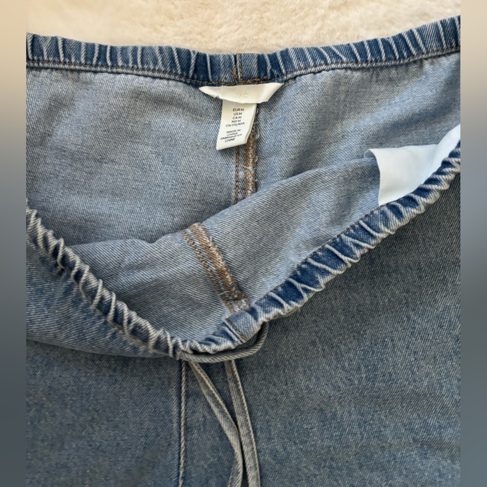 H&M Light Blue Jean Shorts - Picture 4 of 5
